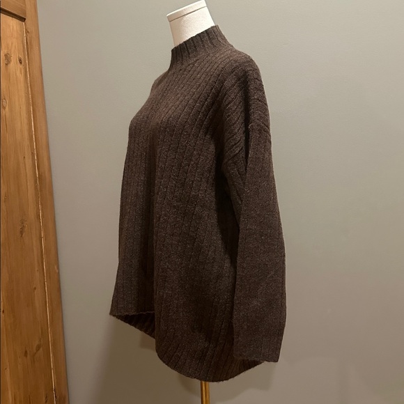 Neuflora Ribbed Knit Sweater | Relaxed Fit | Brown | Size S/M | EUC - Picture 2 of 8